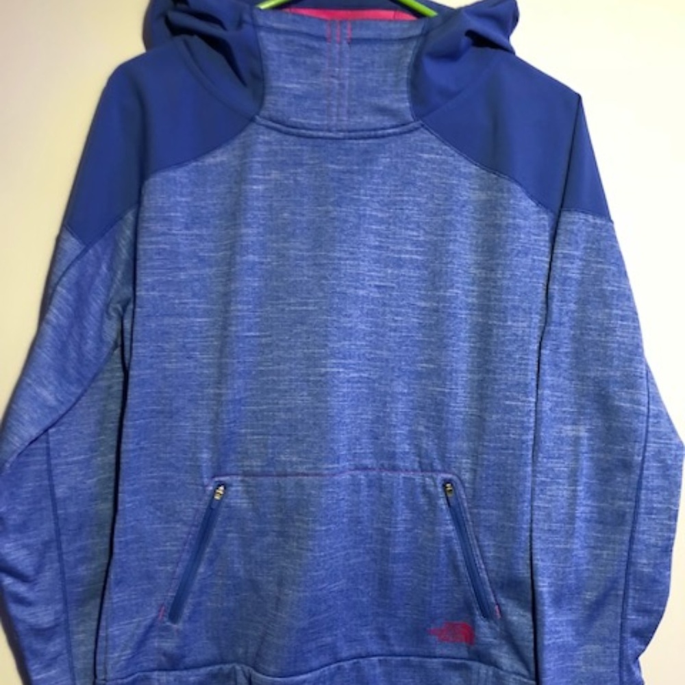 North Face Lightweight hooded pullover